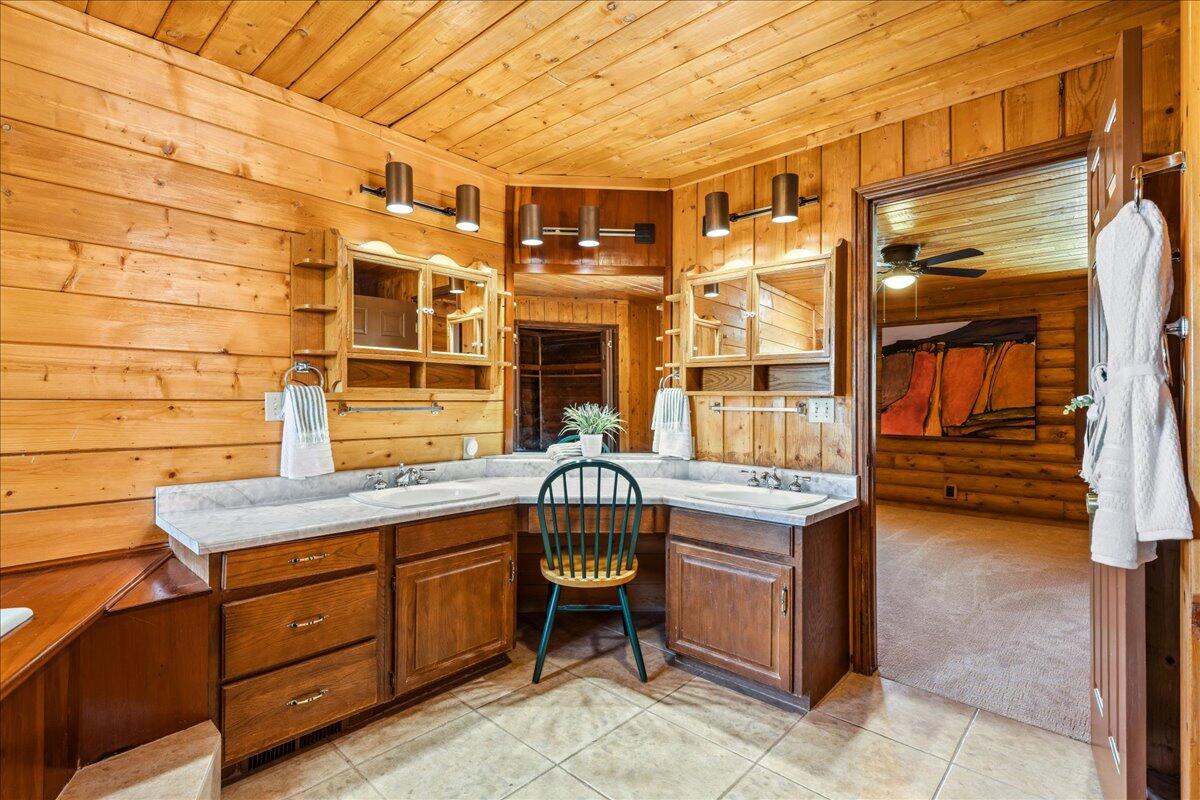 CIRCLE CLIFF - Residential