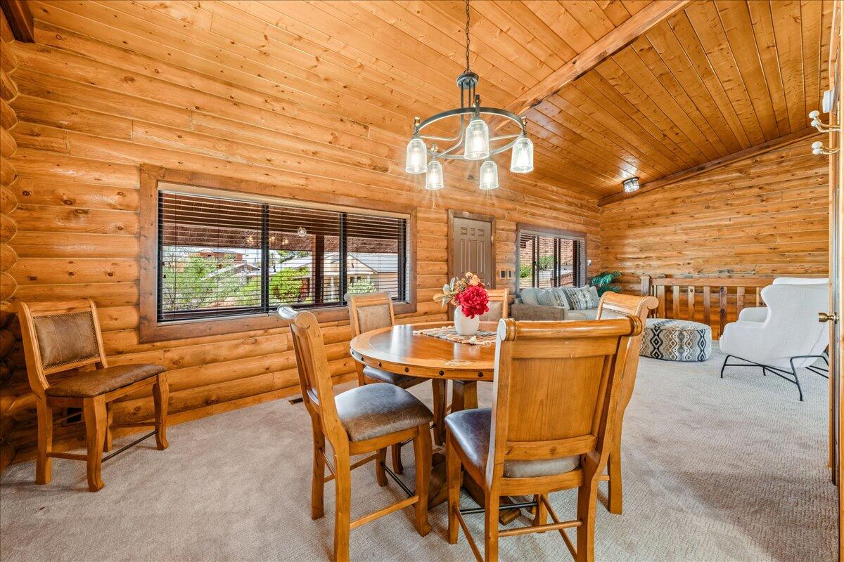 CIRCLE CLIFF - Residential