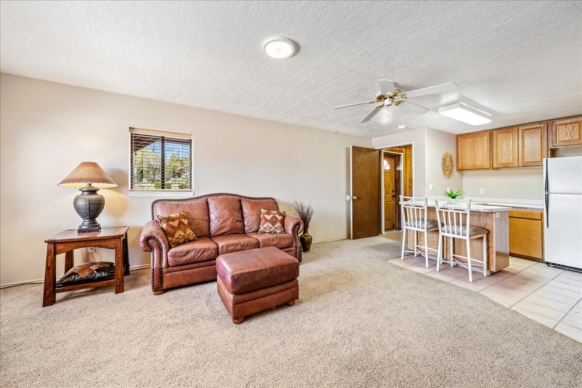 CIRCLE CLIFF - Residential