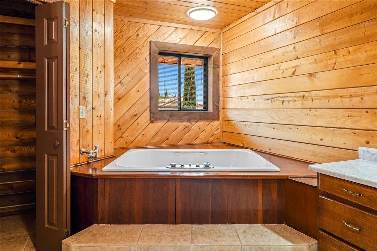 CIRCLE CLIFF - Residential