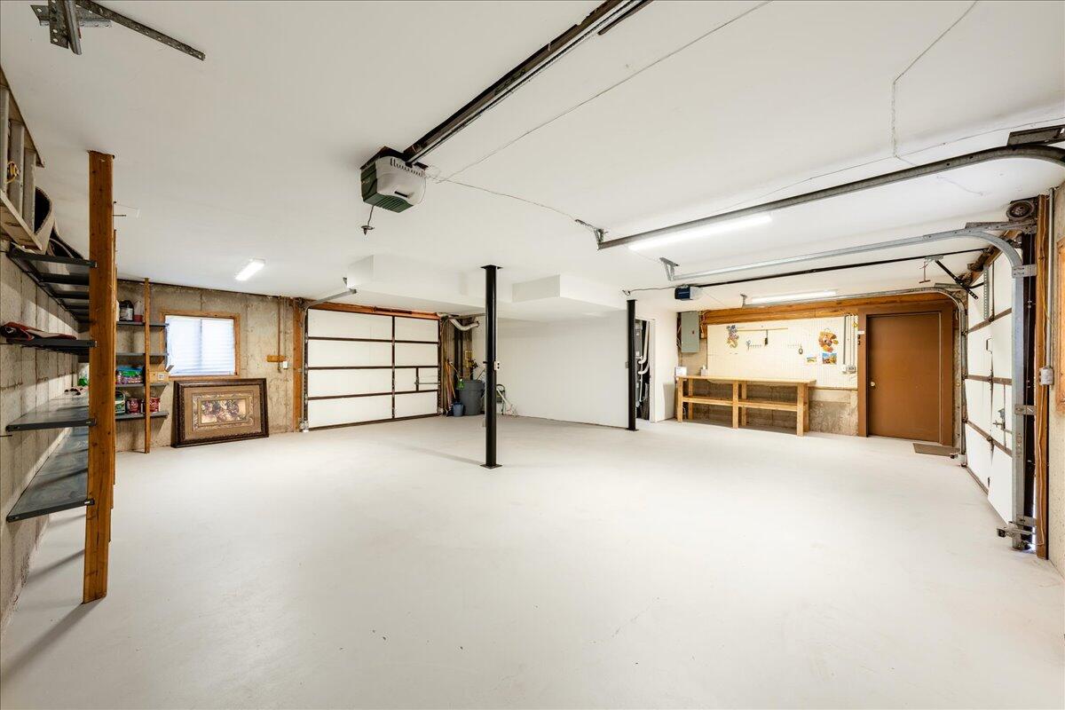 CIRCLE CLIFF - Residential