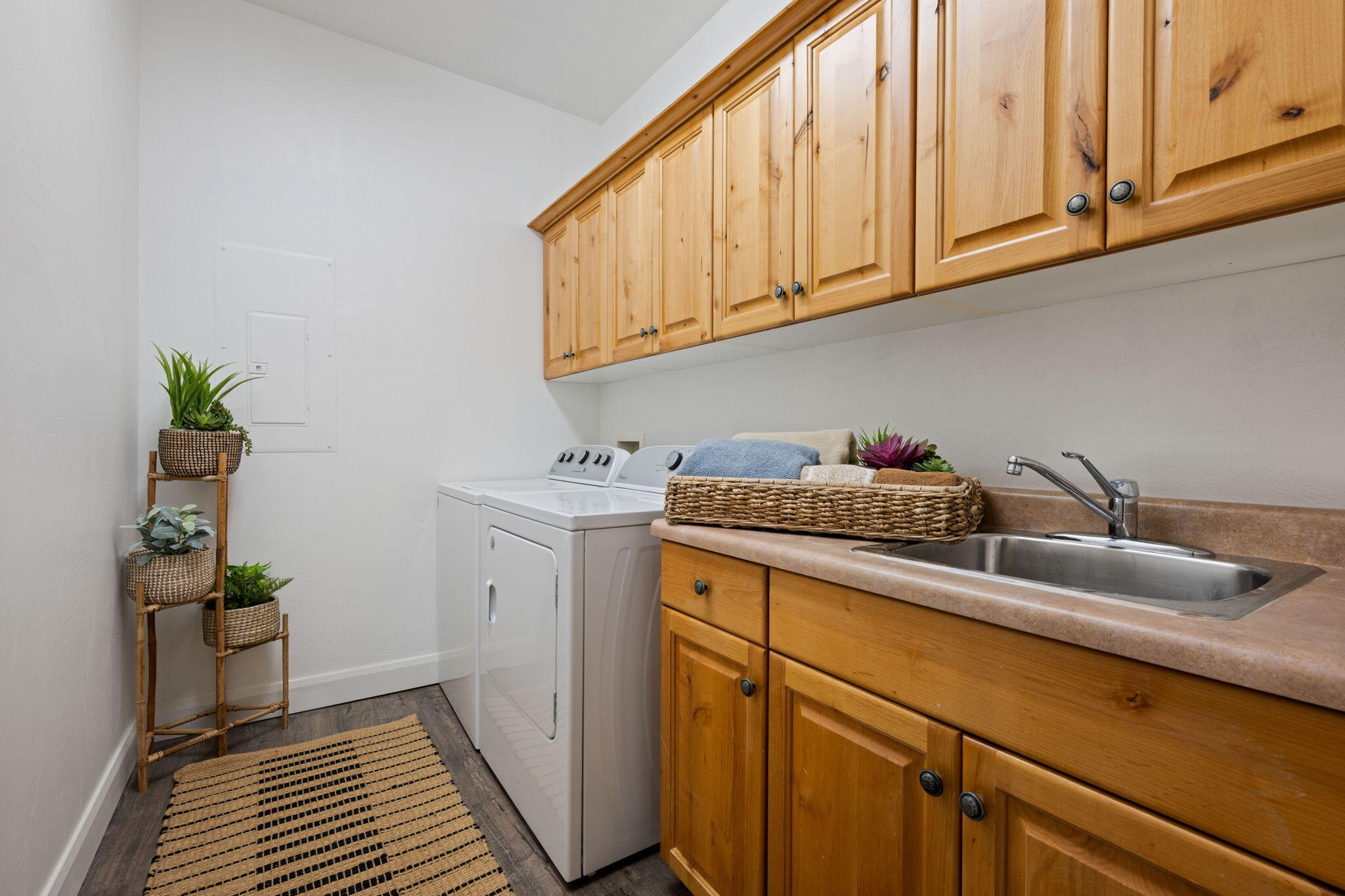 RIVER CREST TOWNHOMES - Residential