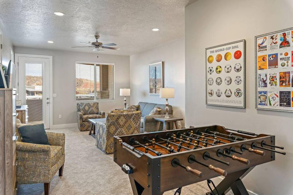 TOWN CENTER AT CORAL CANYON - Residential