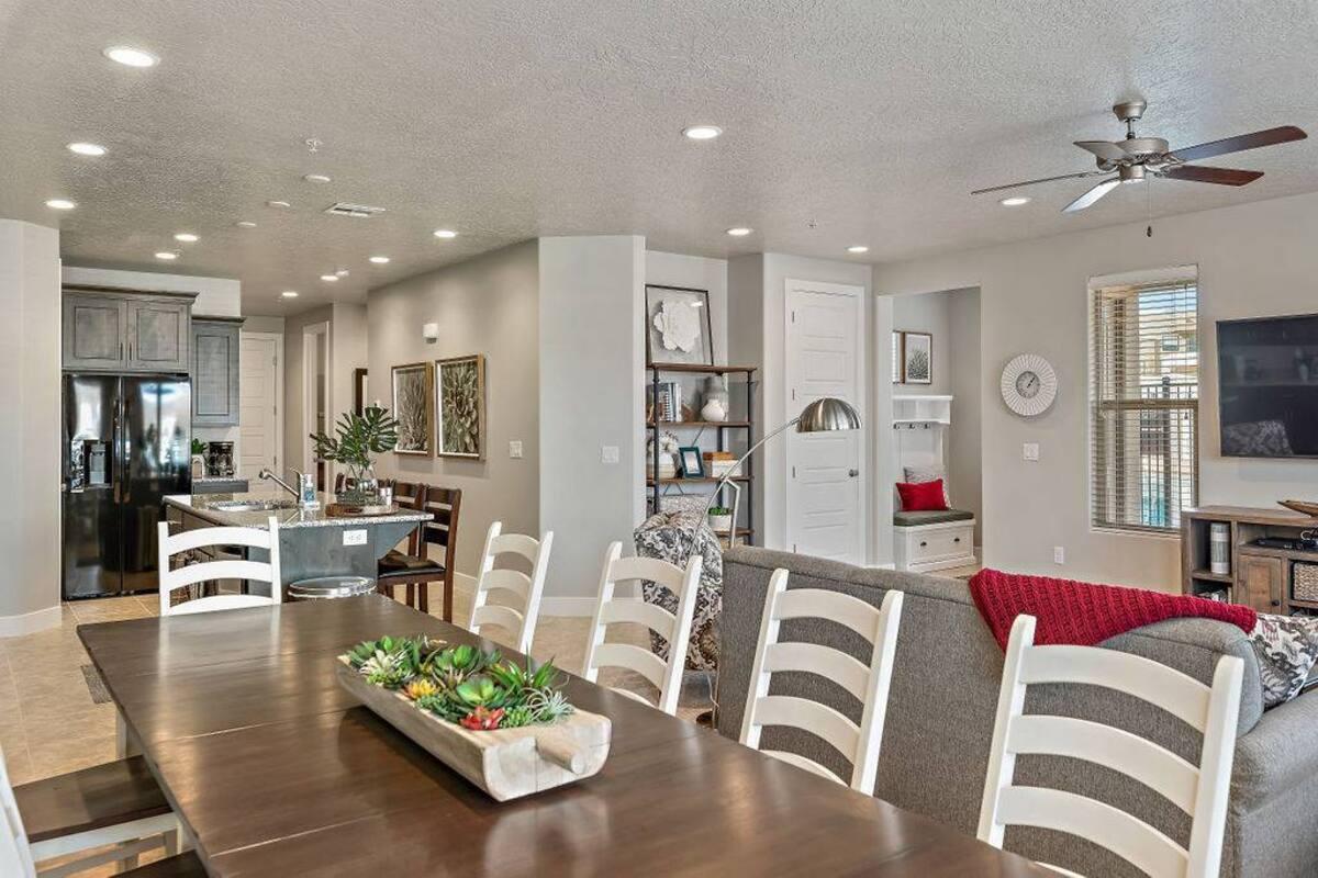 TOWN CENTER AT CORAL CANYON - Residential