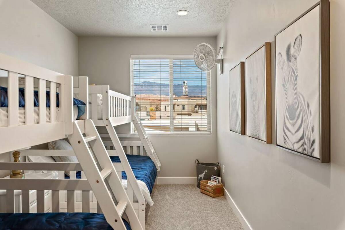 TOWN CENTER AT CORAL CANYON - Residential