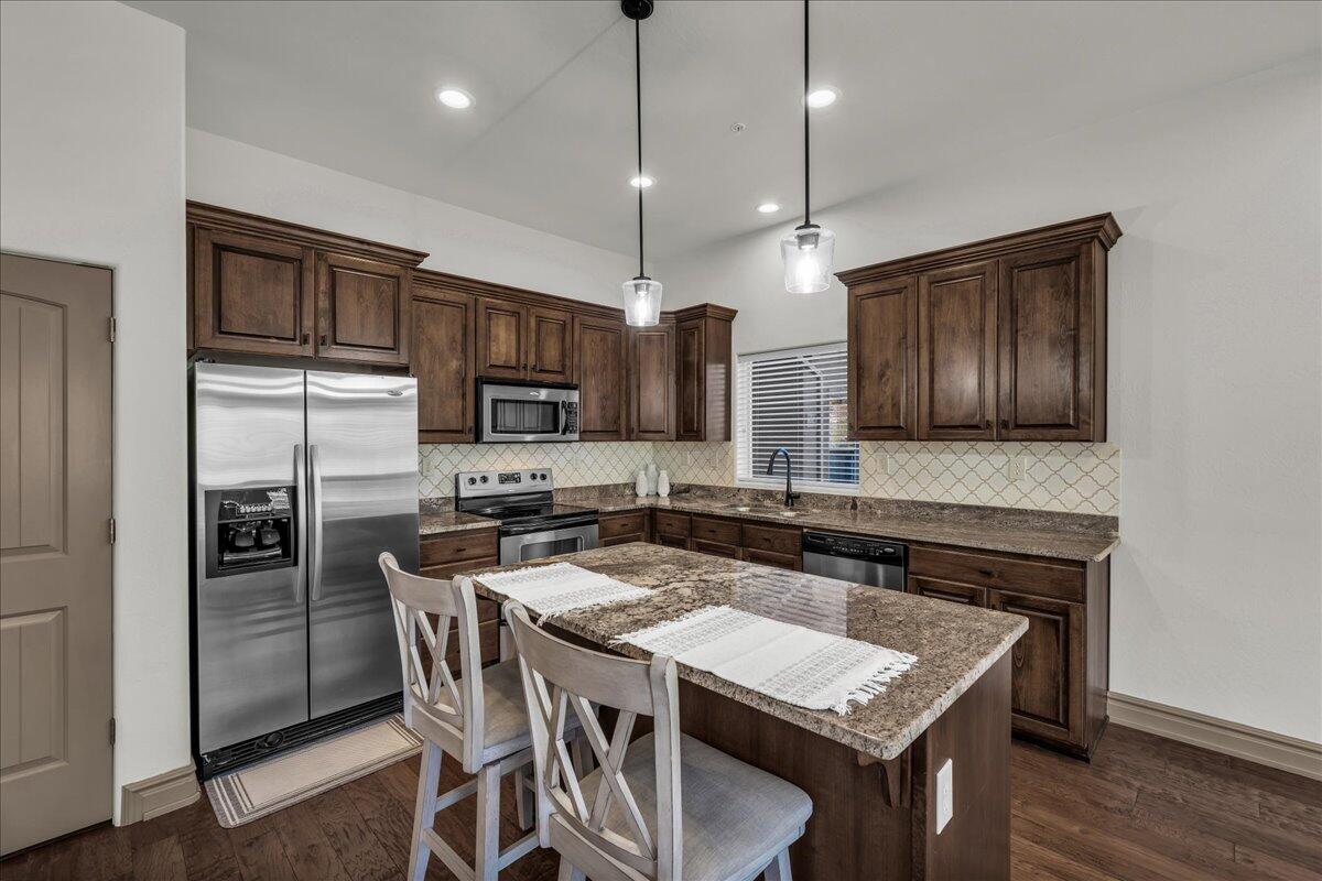 BELLA TERRAZZA AT SUNBROOK - Residential