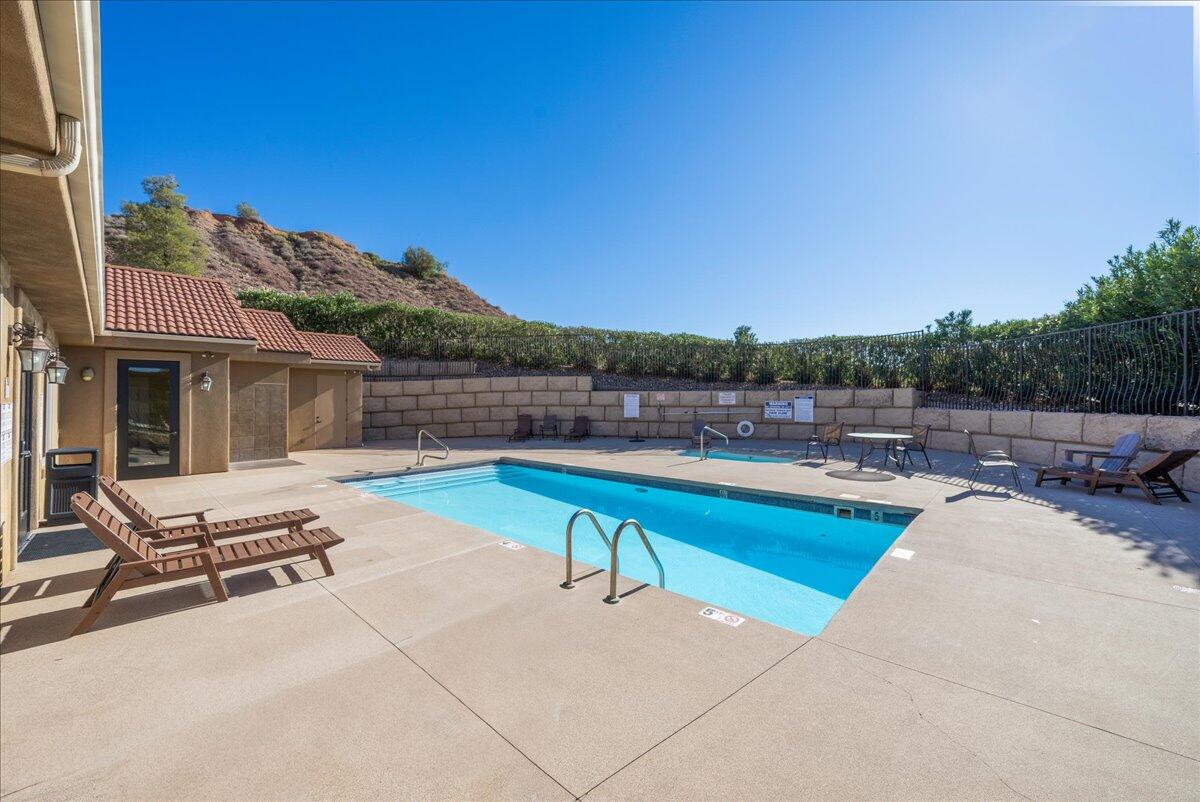 BELLA TERRAZZA AT SUNBROOK - Residential