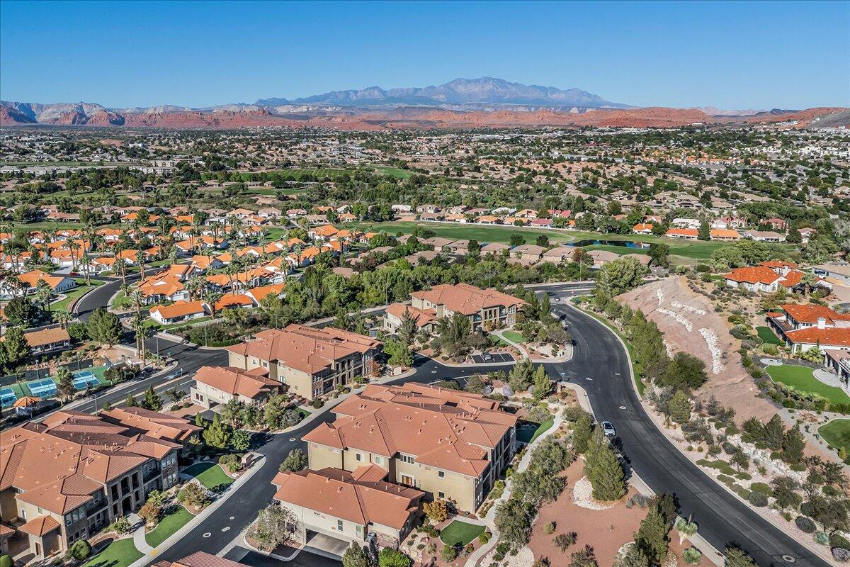 BELLA TERRAZZA AT SUNBROOK - Residential