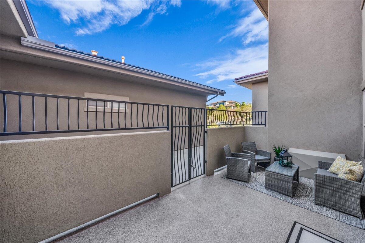 BELLA TERRAZZA AT SUNBROOK - Residential