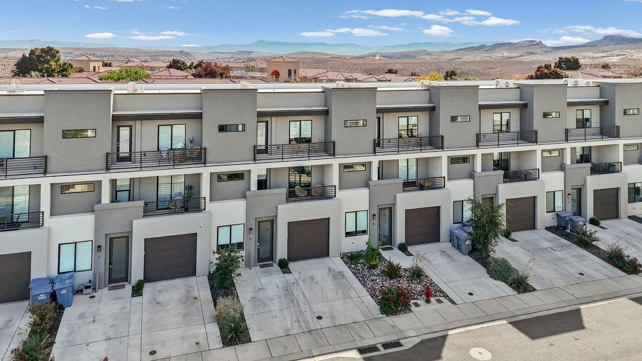 VUE AT GREEN VALLEY - Residential