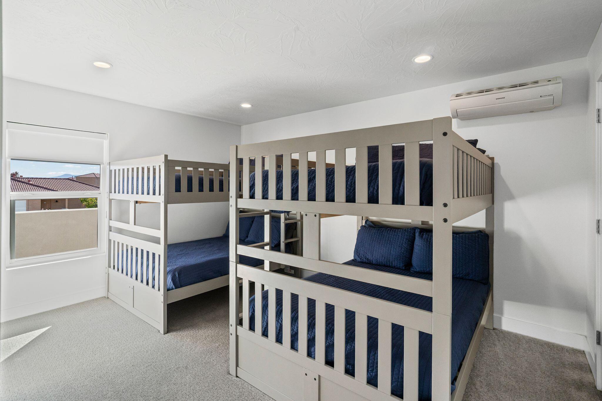 VUE AT GREEN VALLEY - Residential