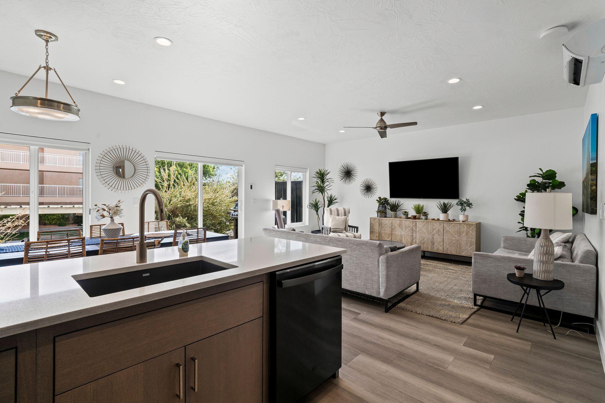 VUE AT GREEN VALLEY - Residential