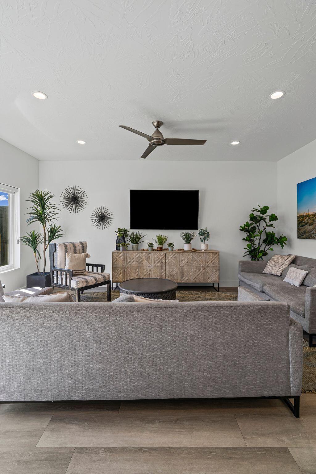 VUE AT GREEN VALLEY - Residential