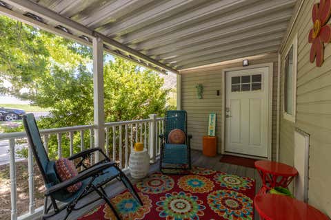 Tiny photo for 45 Cottonwood LN, Hurricane, UT 84737 (MLS # 26-274935)
