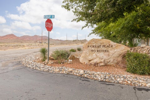 Tiny photo for 45 Cottonwood LN, Hurricane, UT 84737 (MLS # 26-274935)