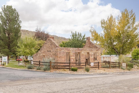 Tiny photo for 45 Cottonwood LN, Hurricane, UT 84737 (MLS # 26-274935)