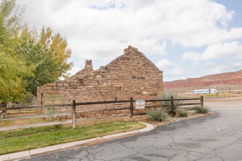 Tiny photo for 45 Cottonwood LN, Hurricane, UT 84737 (MLS # 26-274935)
