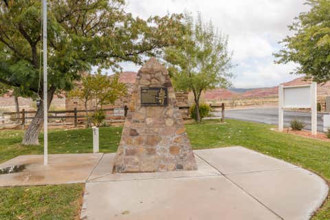Tiny photo for 45 Cottonwood LN, Hurricane, UT 84737 (MLS # 26-274935)