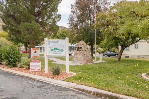 Tiny photo for 45 Cottonwood LN, Hurricane, UT 84737 (MLS # 26-274935)