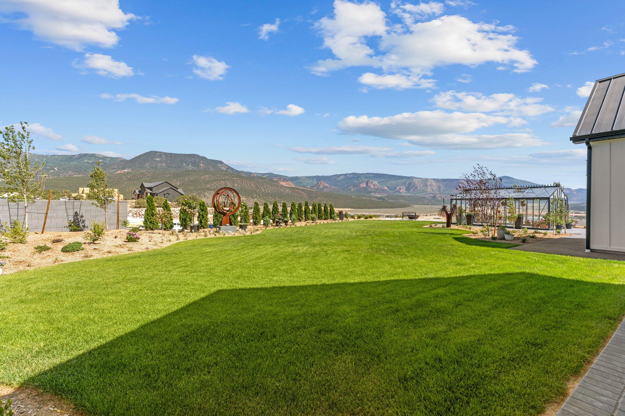 SADDLE BACK RIDGE - Residential