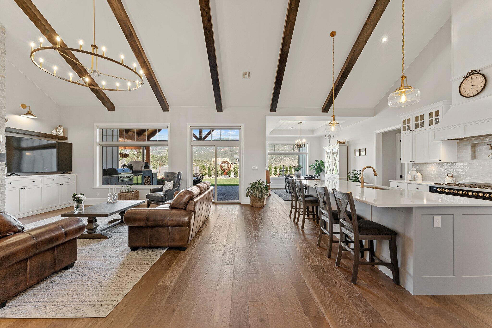 SADDLE BACK RIDGE - Residential