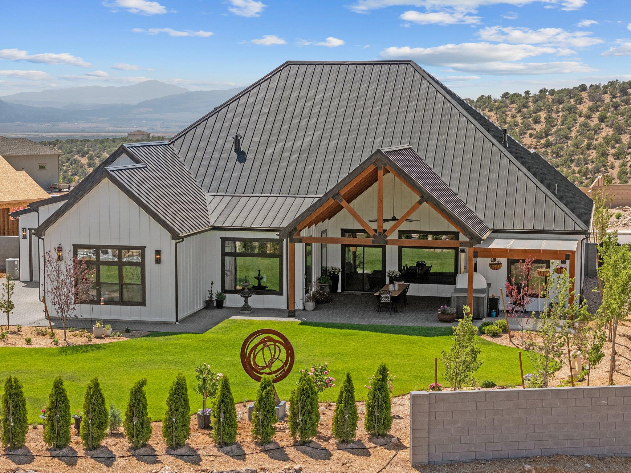 SADDLE BACK RIDGE - Residential