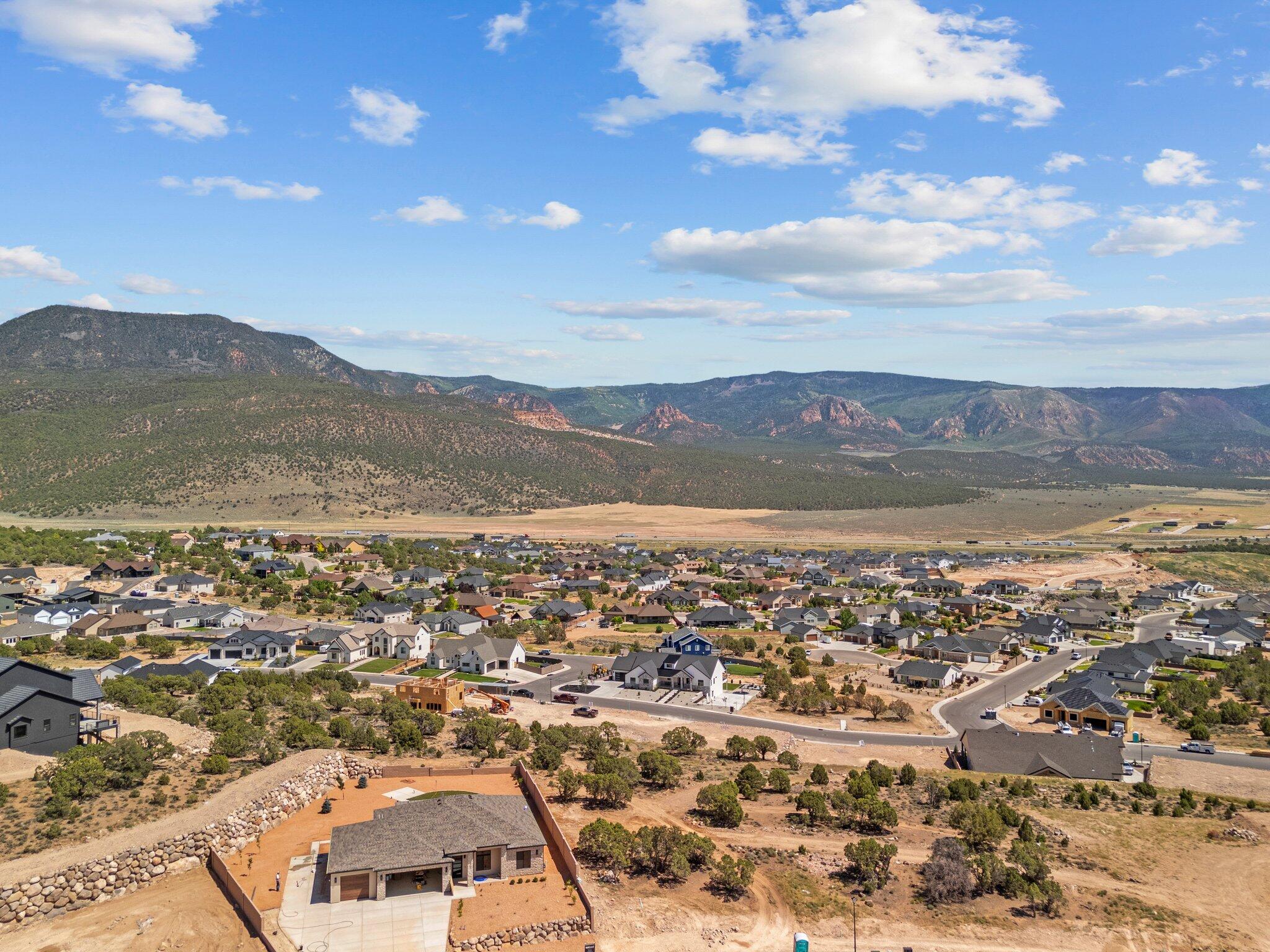 SADDLE BACK RIDGE - Residential