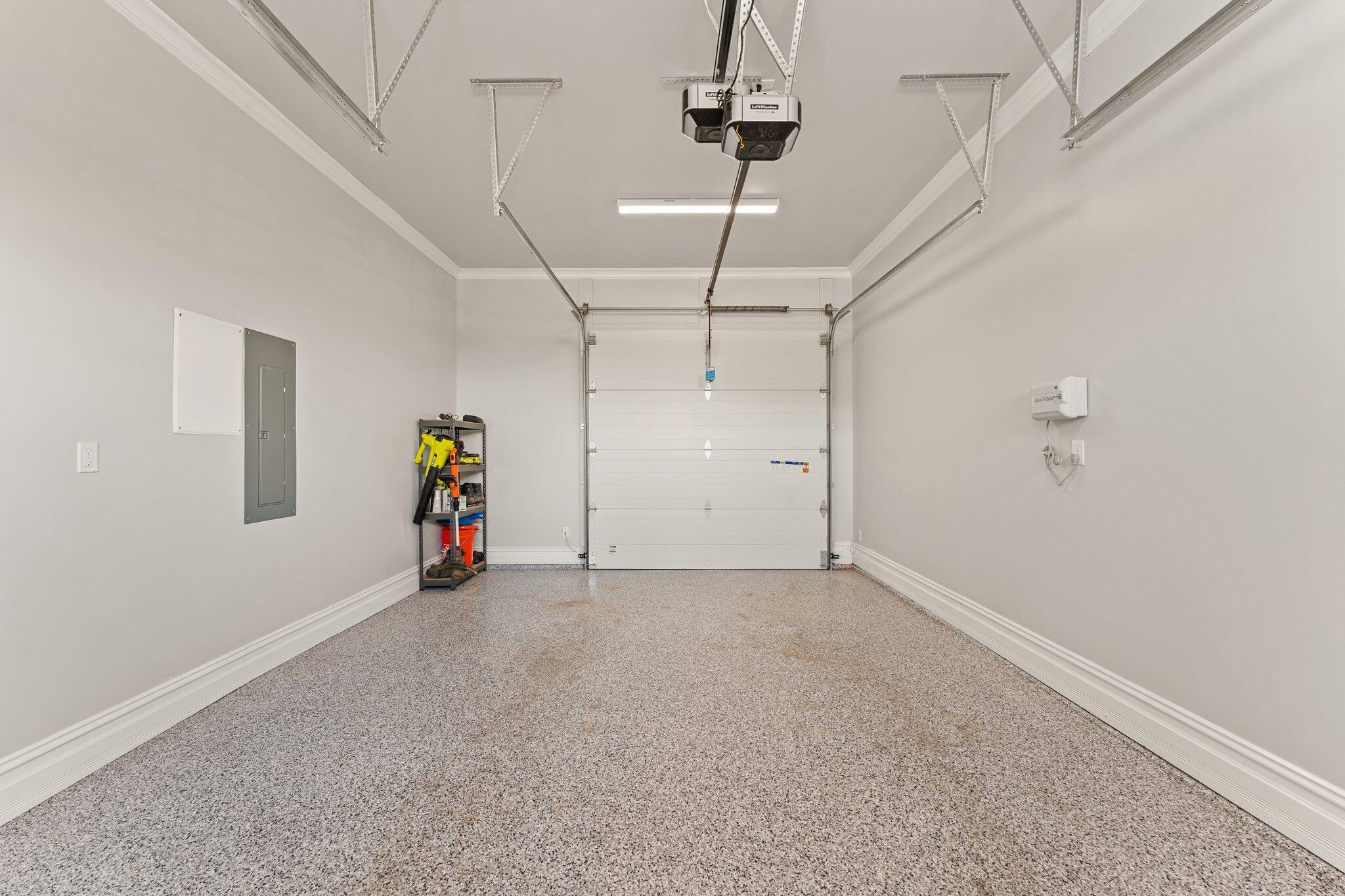 SADDLE BACK RIDGE - Residential