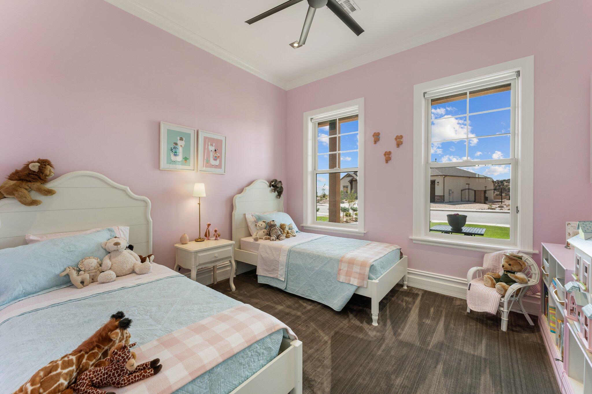 SADDLE BACK RIDGE - Residential