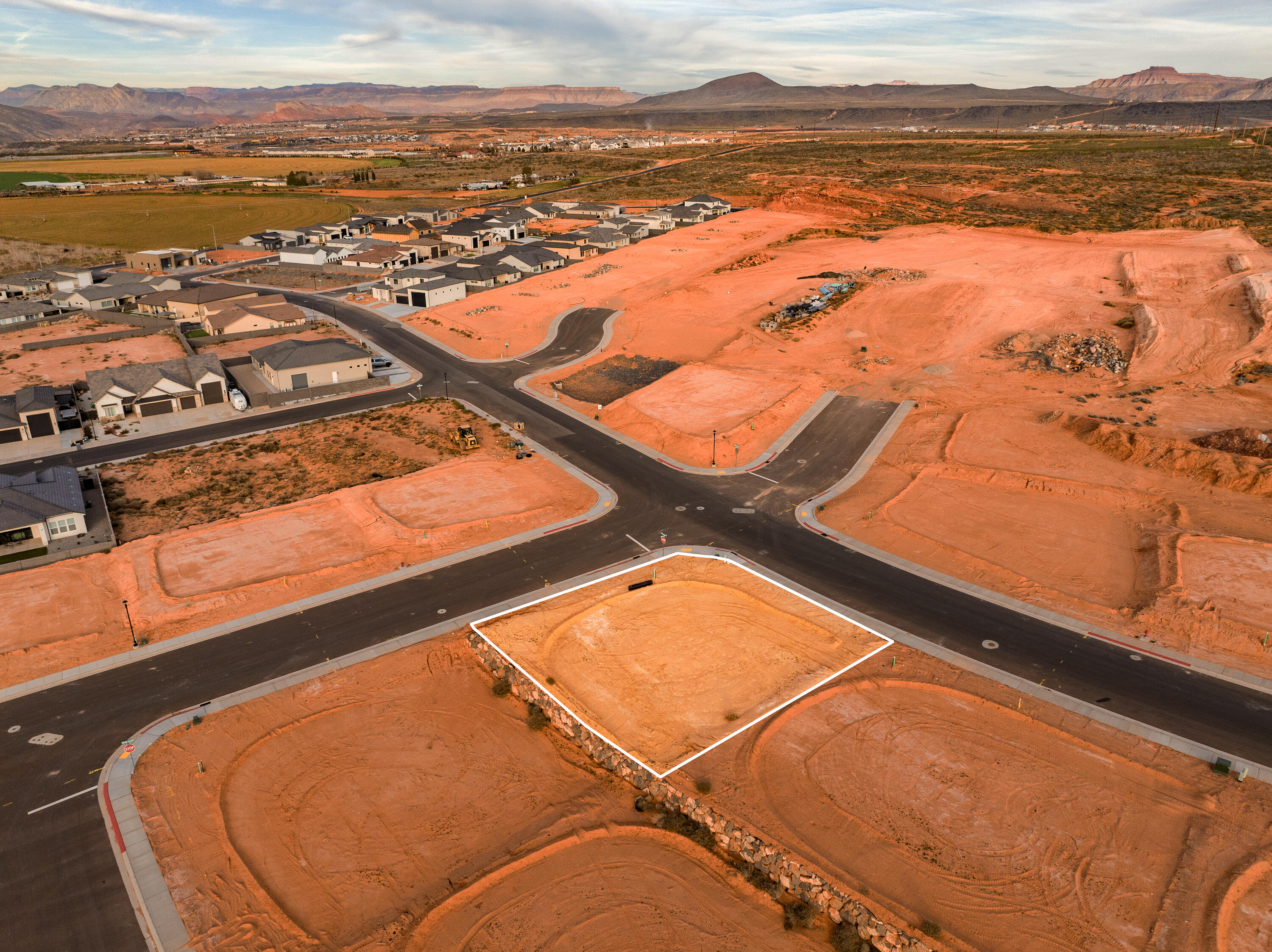 SAND HOLLOW VILLAGE - Land