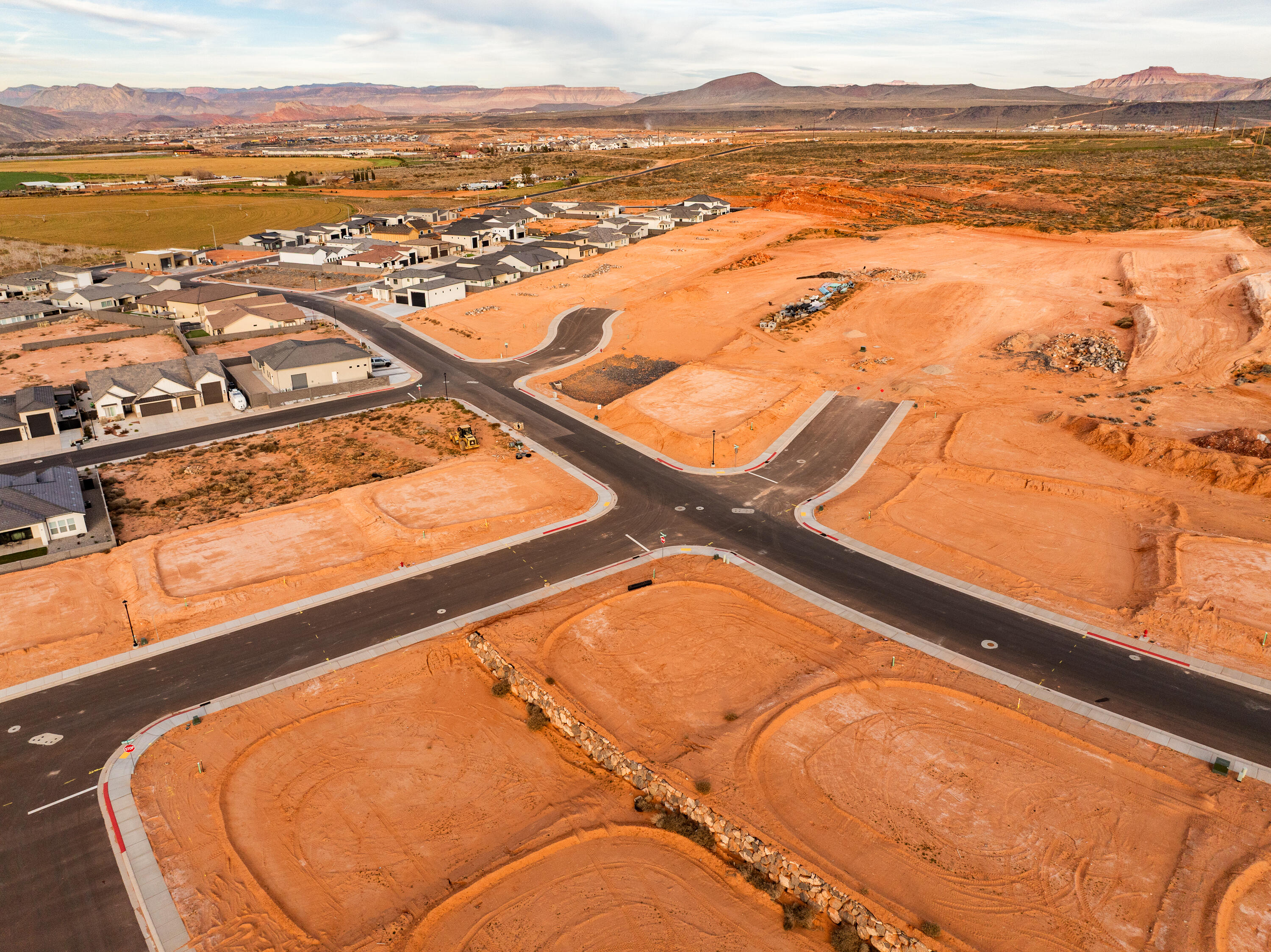 SAND HOLLOW VILLAGE - Land