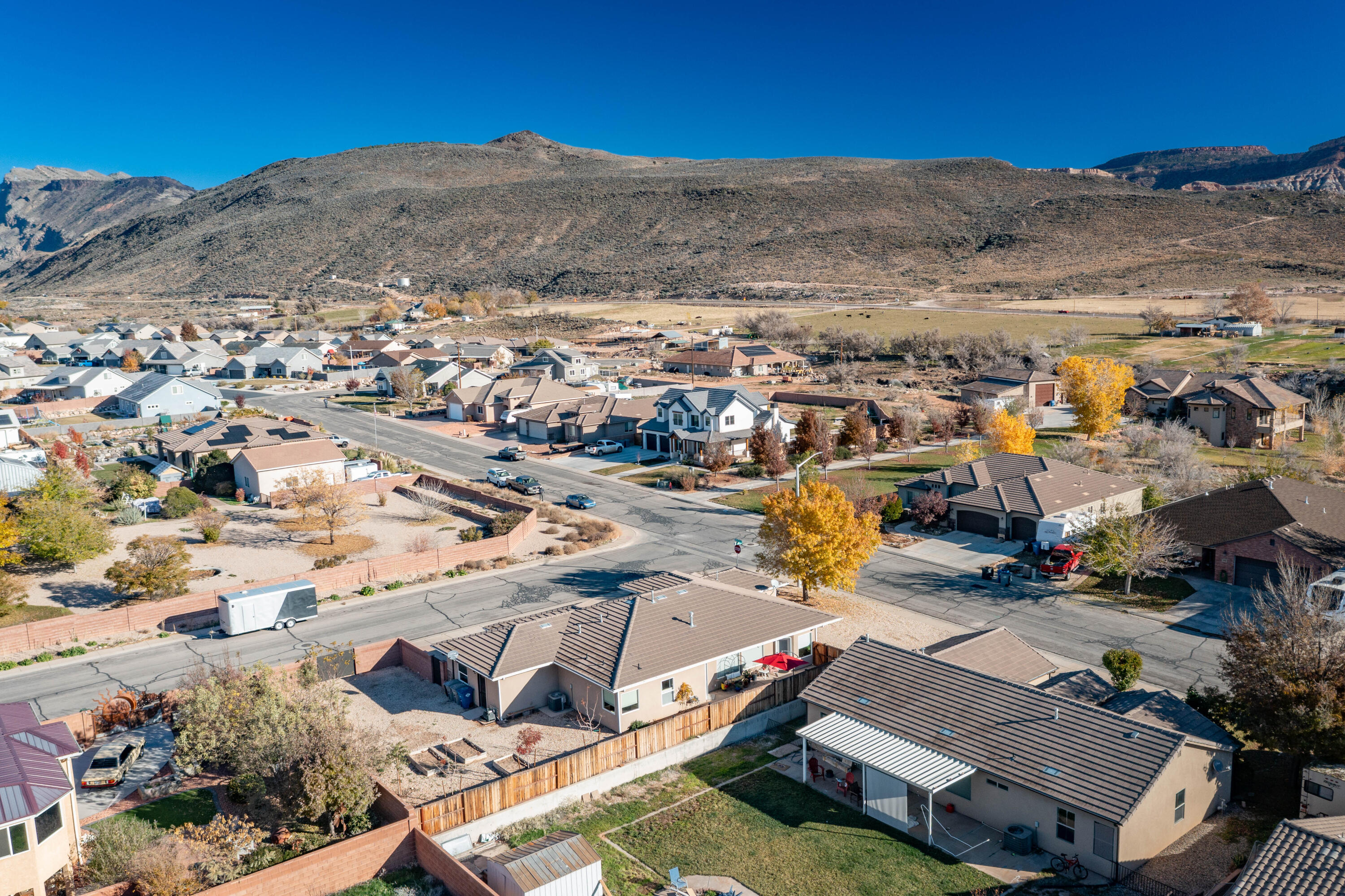 ALMOND HEIGHTS PARK - Residential