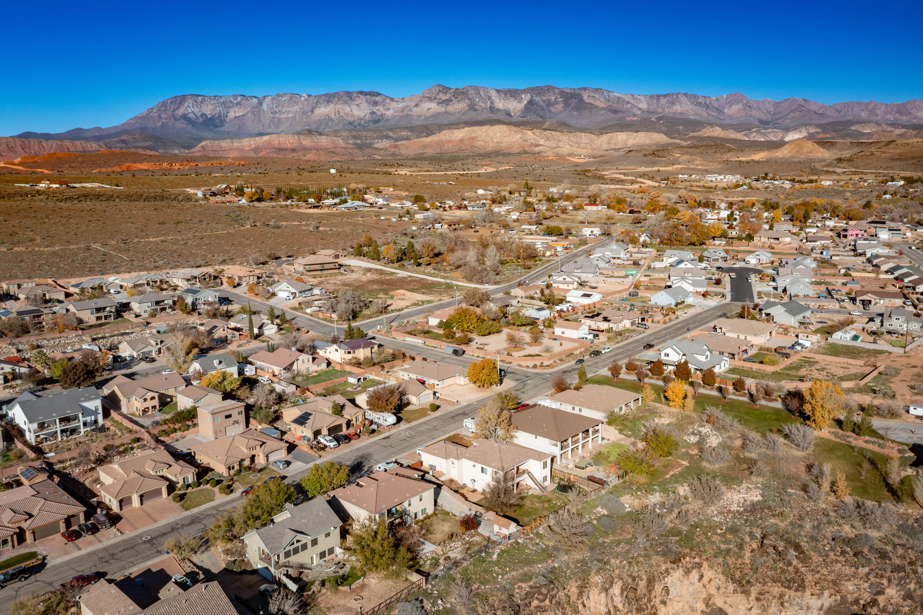 ALMOND HEIGHTS PARK - Residential