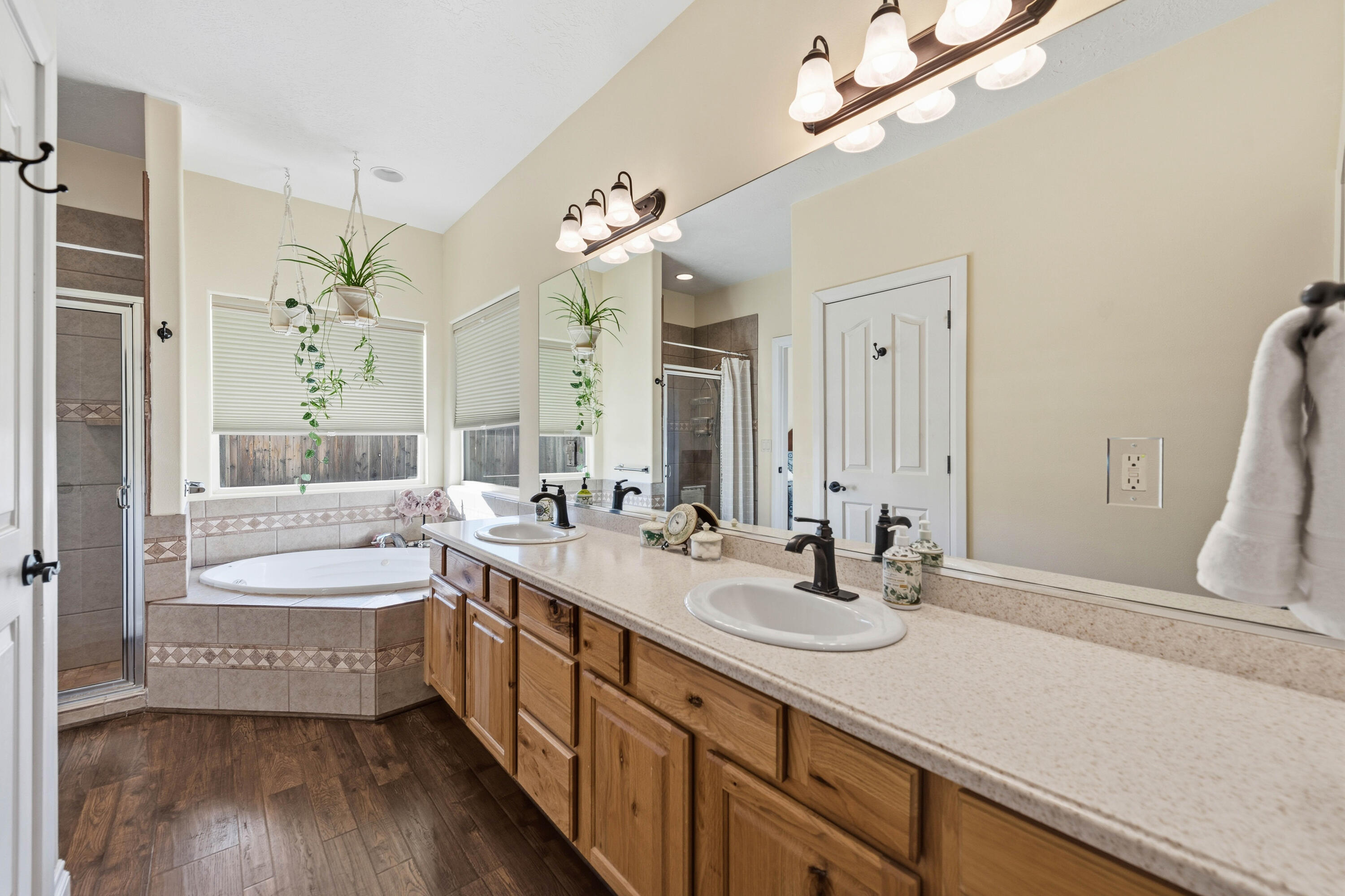 ALMOND HEIGHTS PARK - Residential