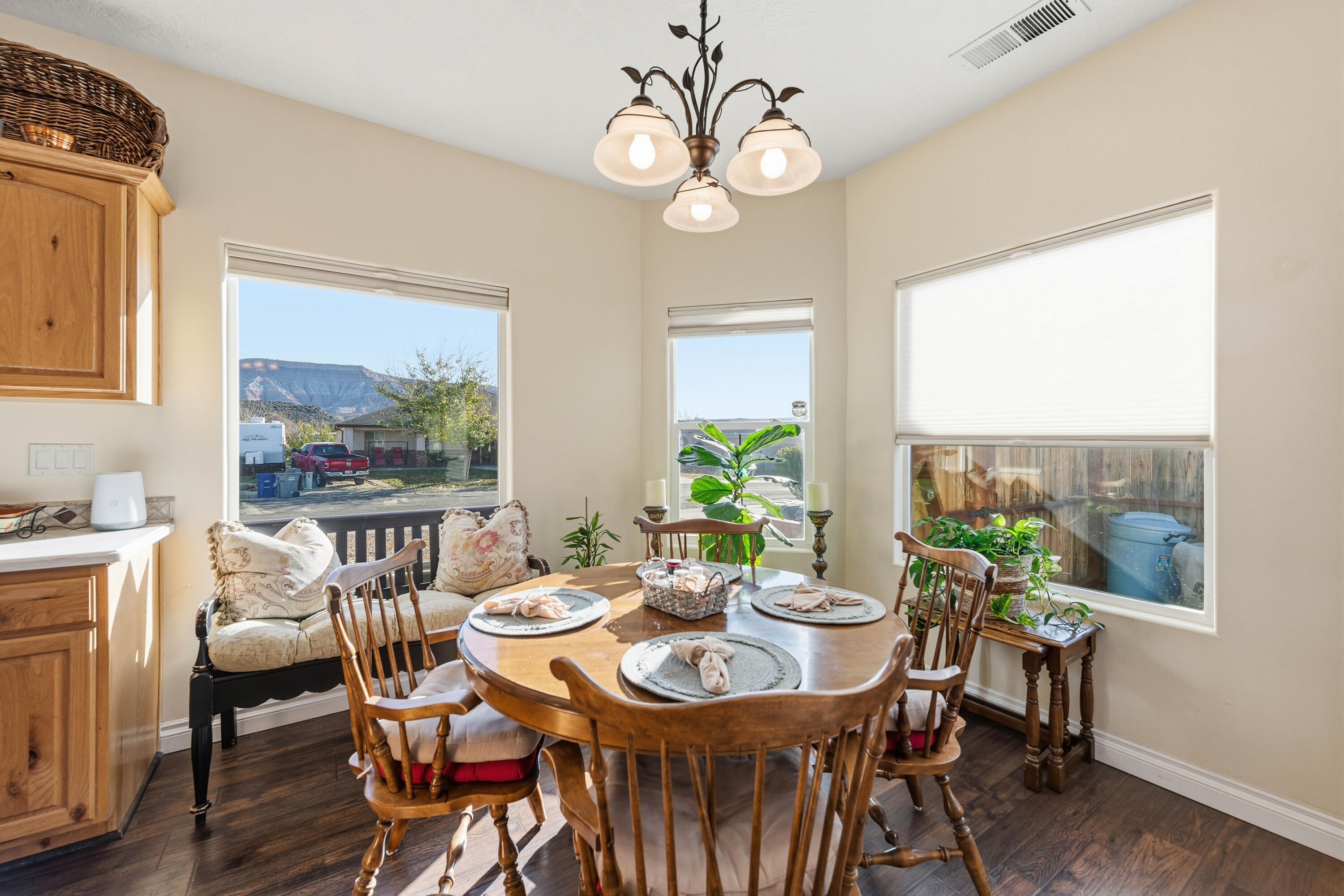 ALMOND HEIGHTS PARK - Residential