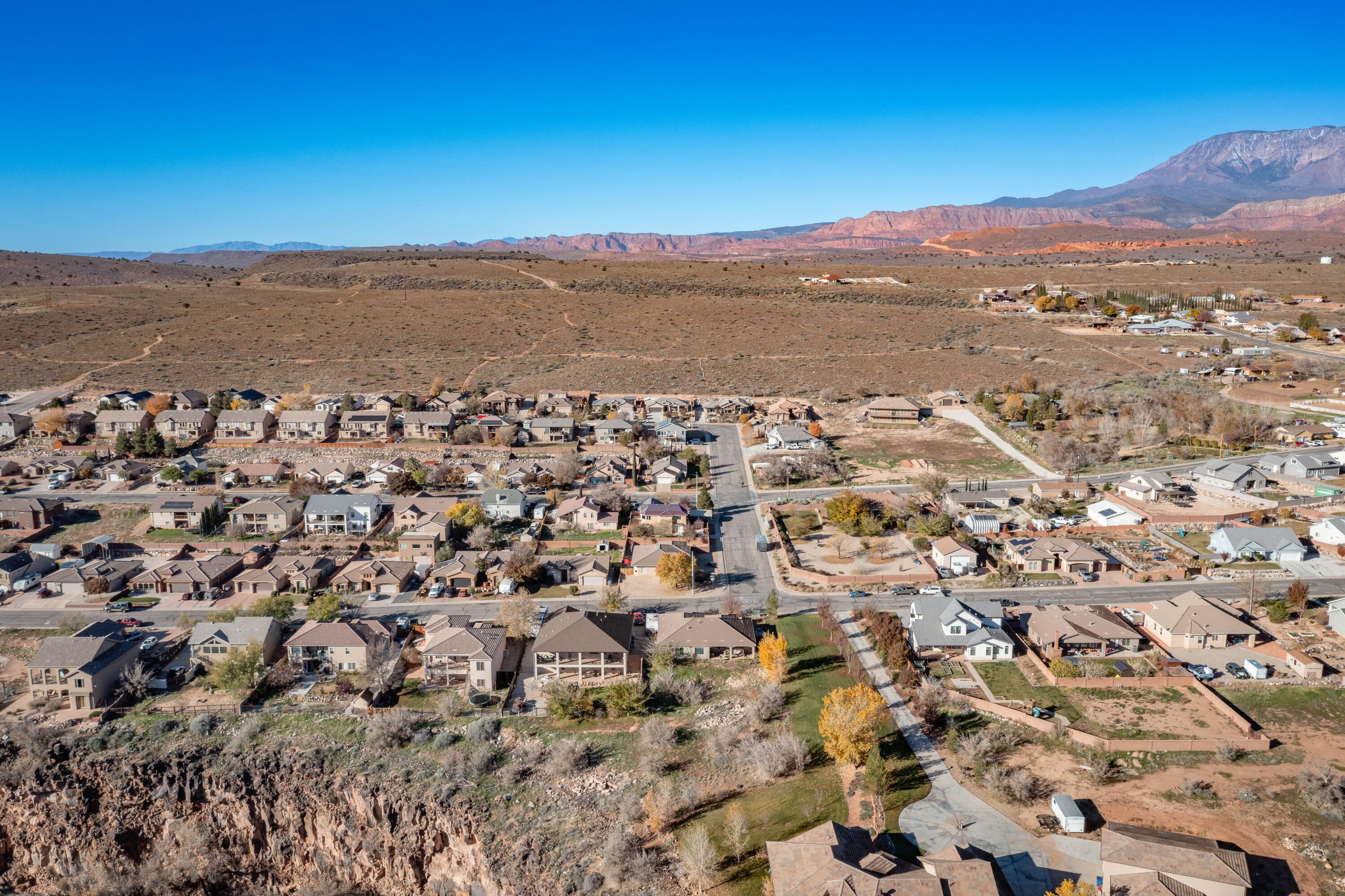 ALMOND HEIGHTS PARK - Residential