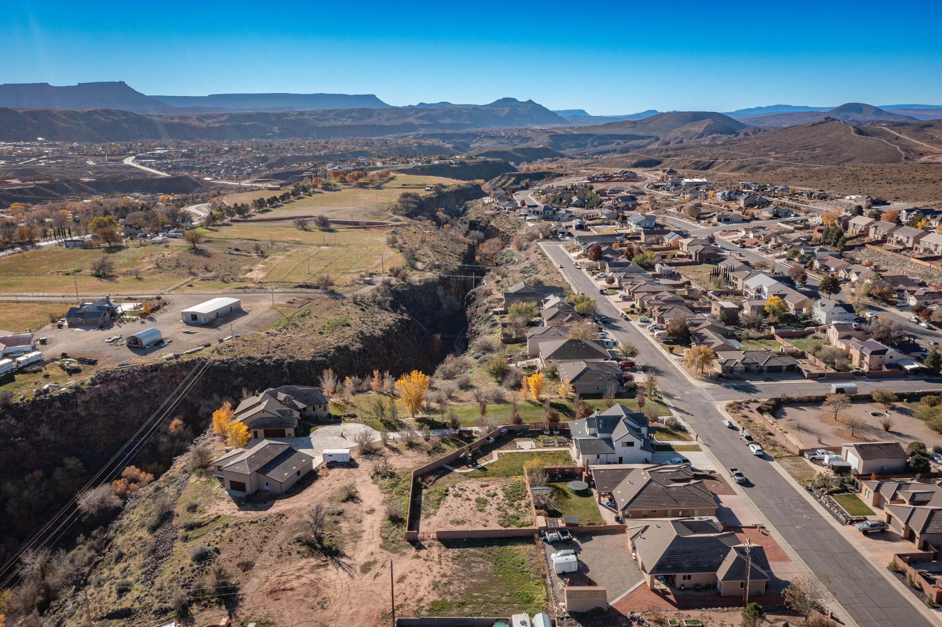 ALMOND HEIGHTS PARK - Residential