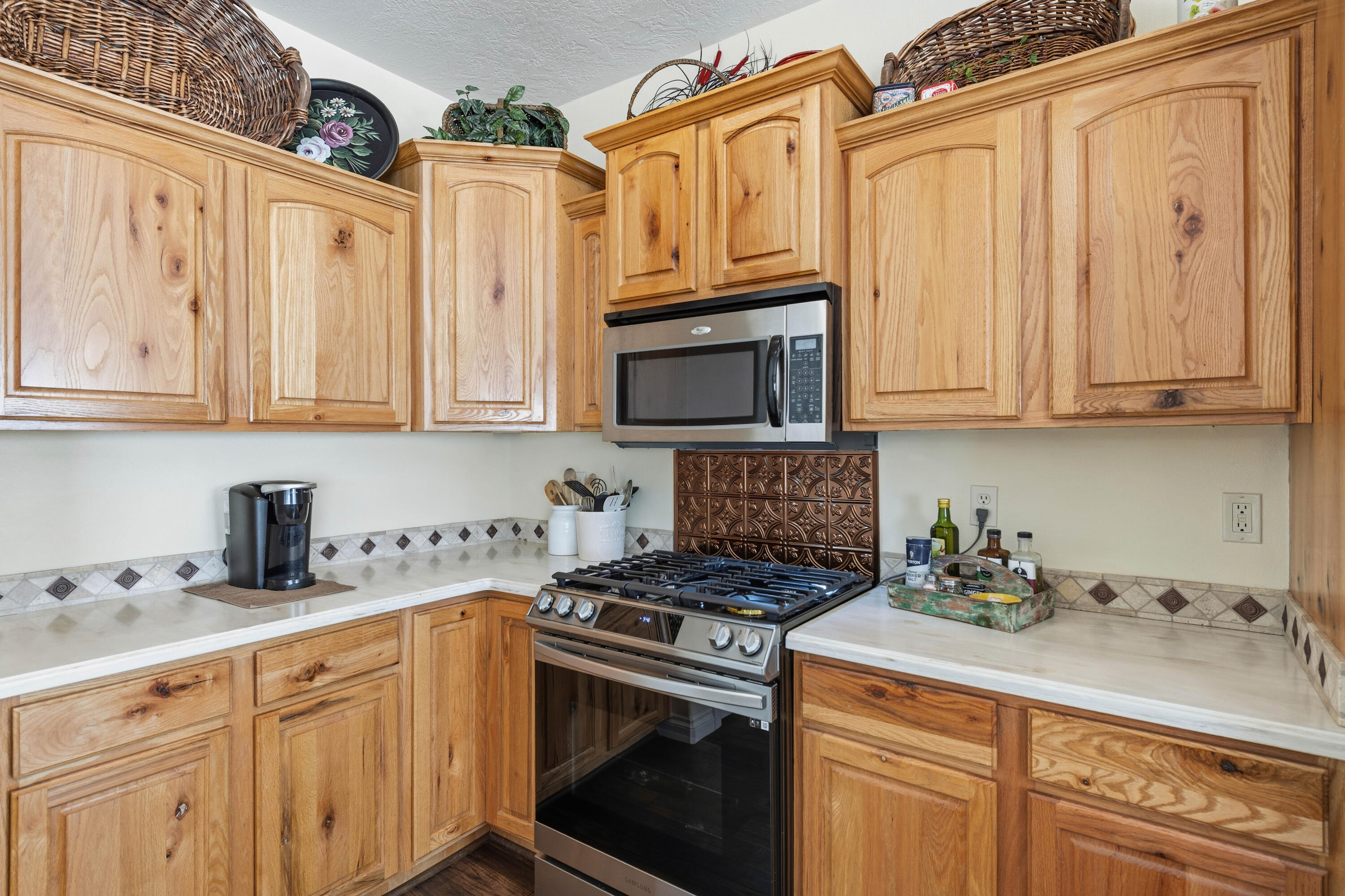 ALMOND HEIGHTS PARK - Residential