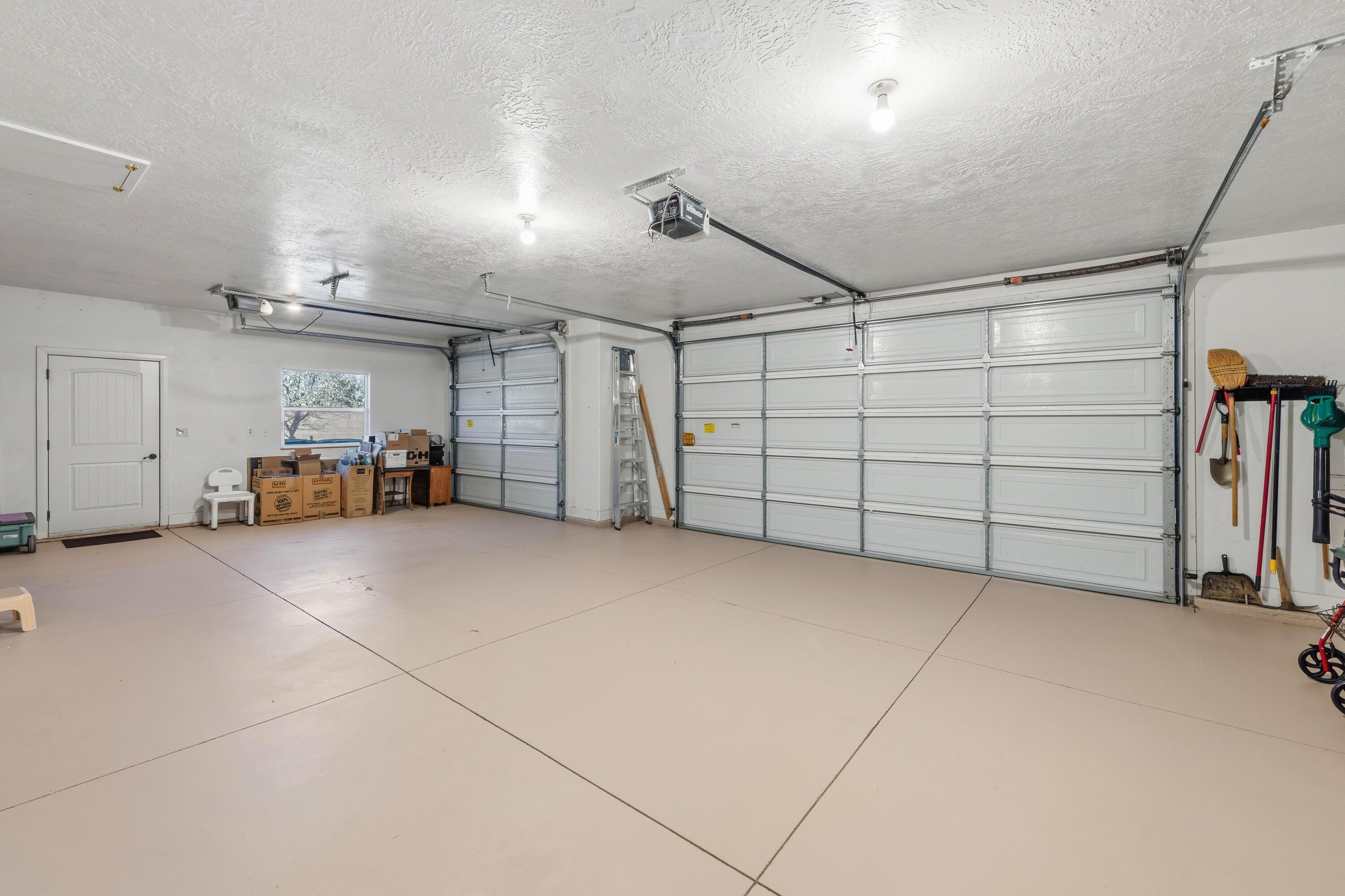 ALMOND HEIGHTS PARK - Residential