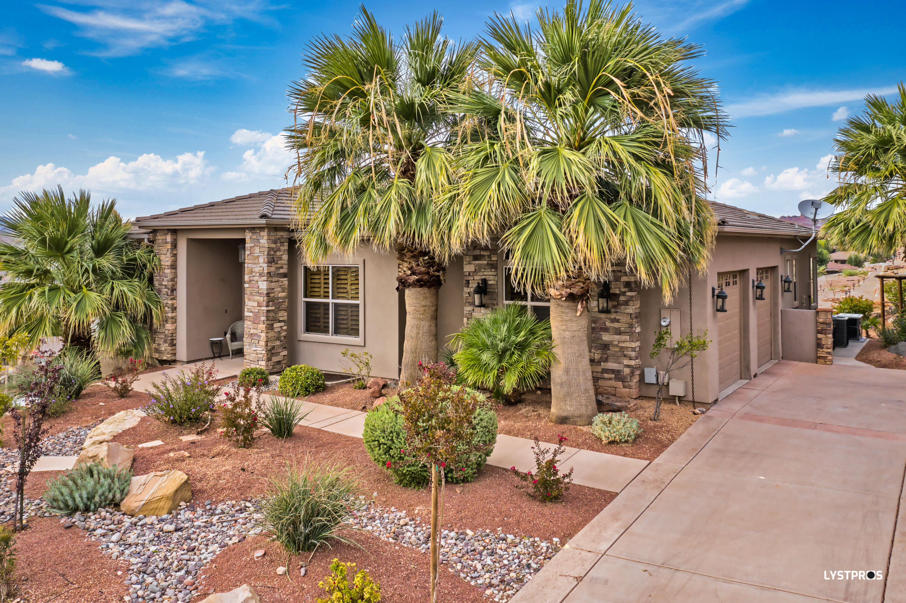 SHADOW MOUNTAIN TOWNHOMES - Residential