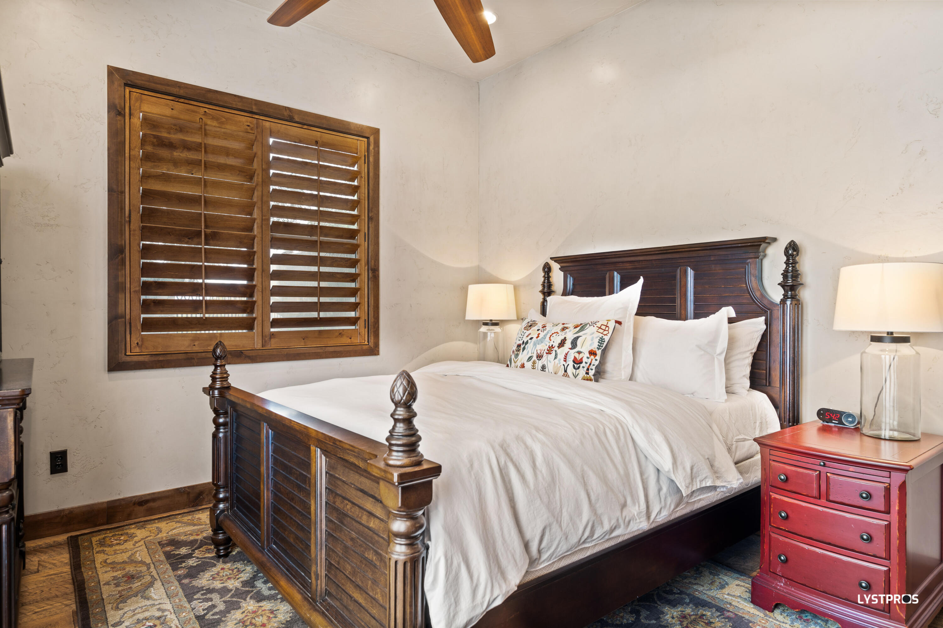 SHADOW MOUNTAIN TOWNHOMES - Residential