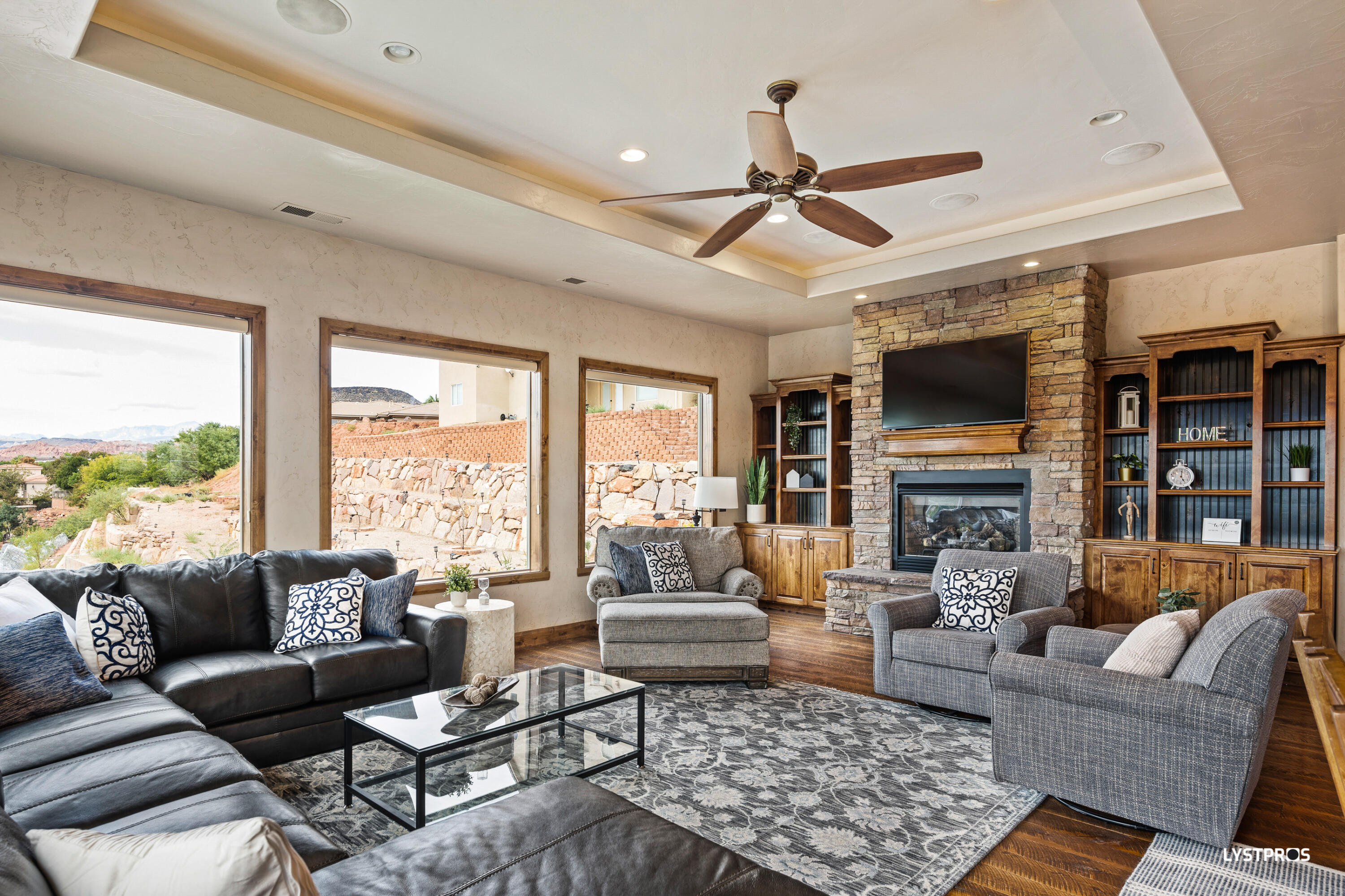 SHADOW MOUNTAIN TOWNHOMES - Residential