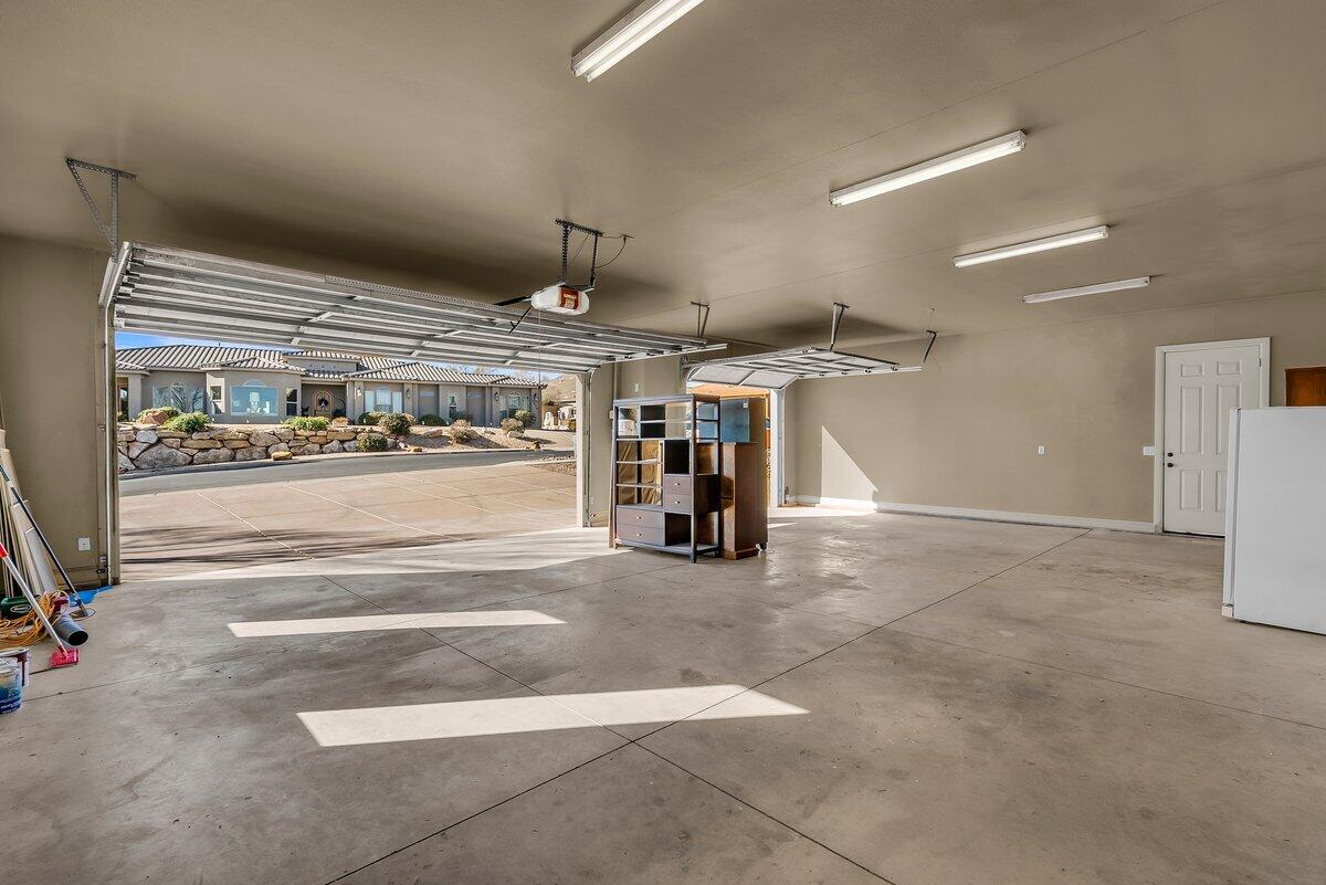 KNOLLS AT LITTLE VALLEY - Residential