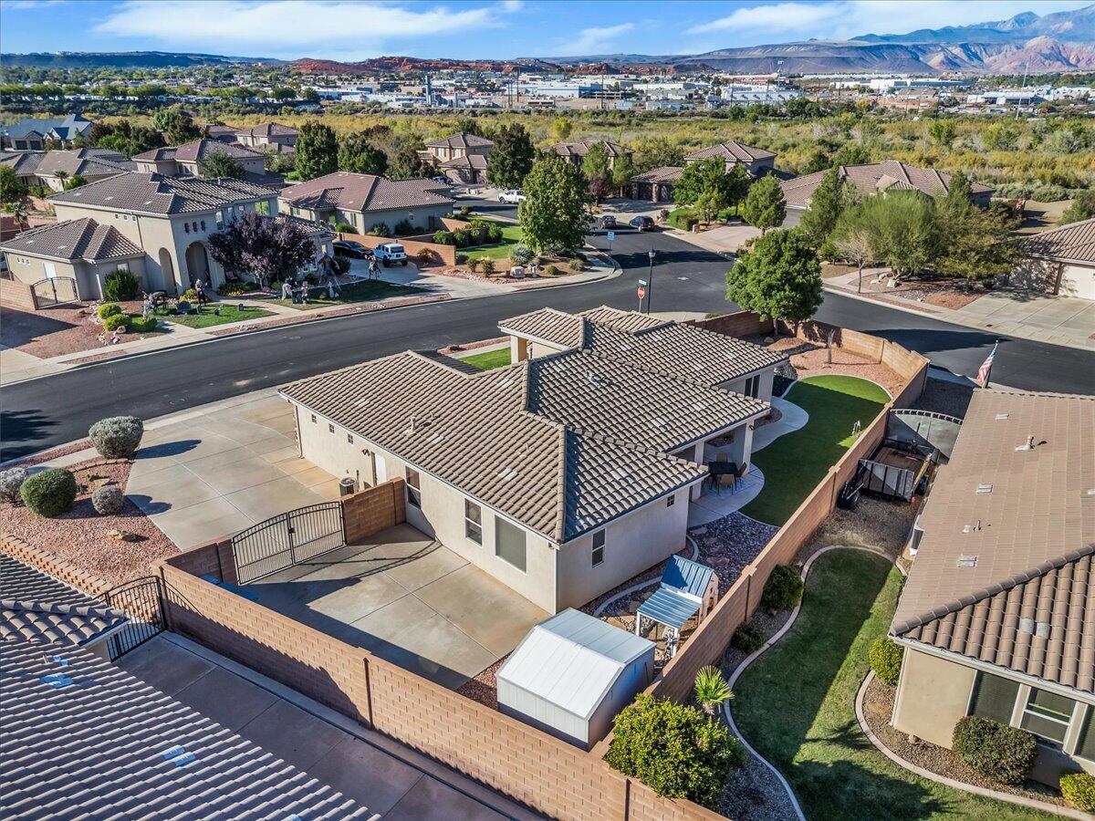 SUMMERFIELD LANE - Residential