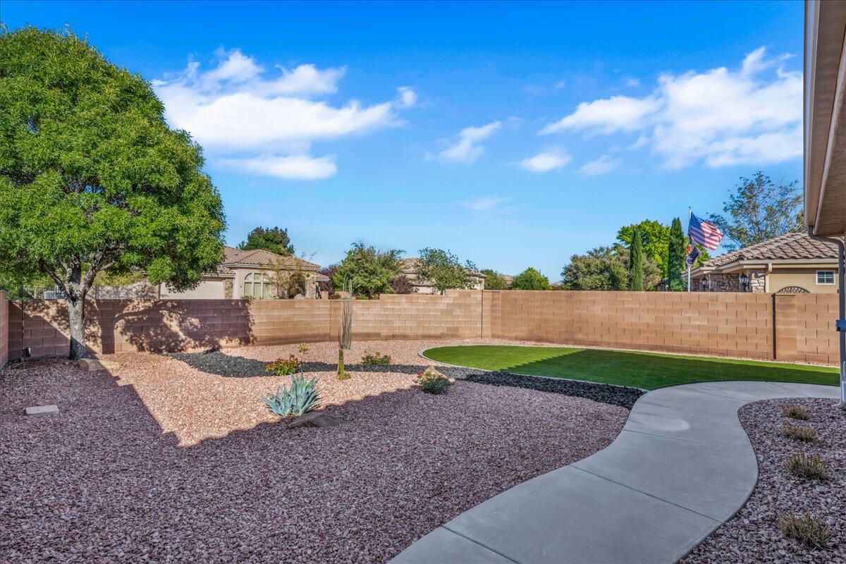 SUMMERFIELD LANE - Residential