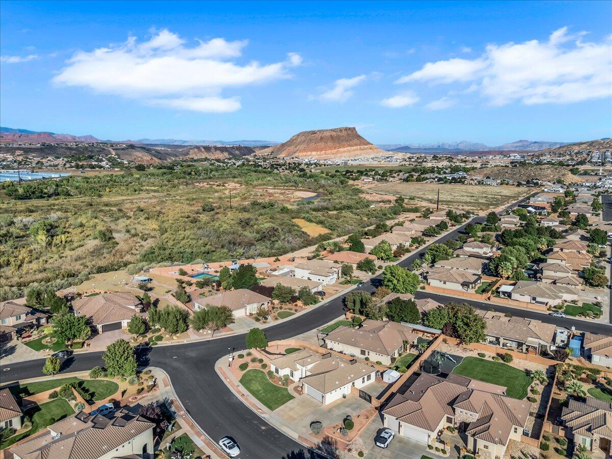 SUMMERFIELD LANE - Residential