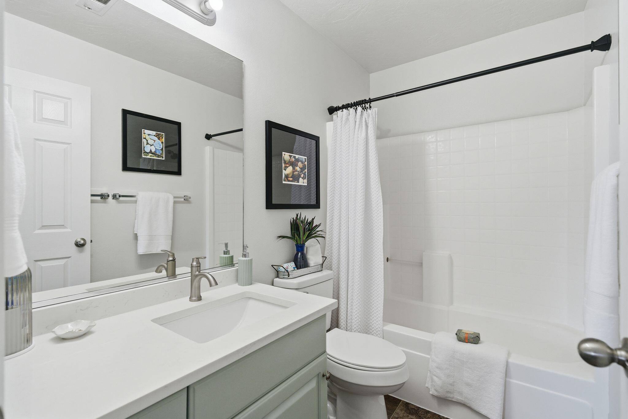 LEXINGTON HILLS TOWNHOMES - Residential