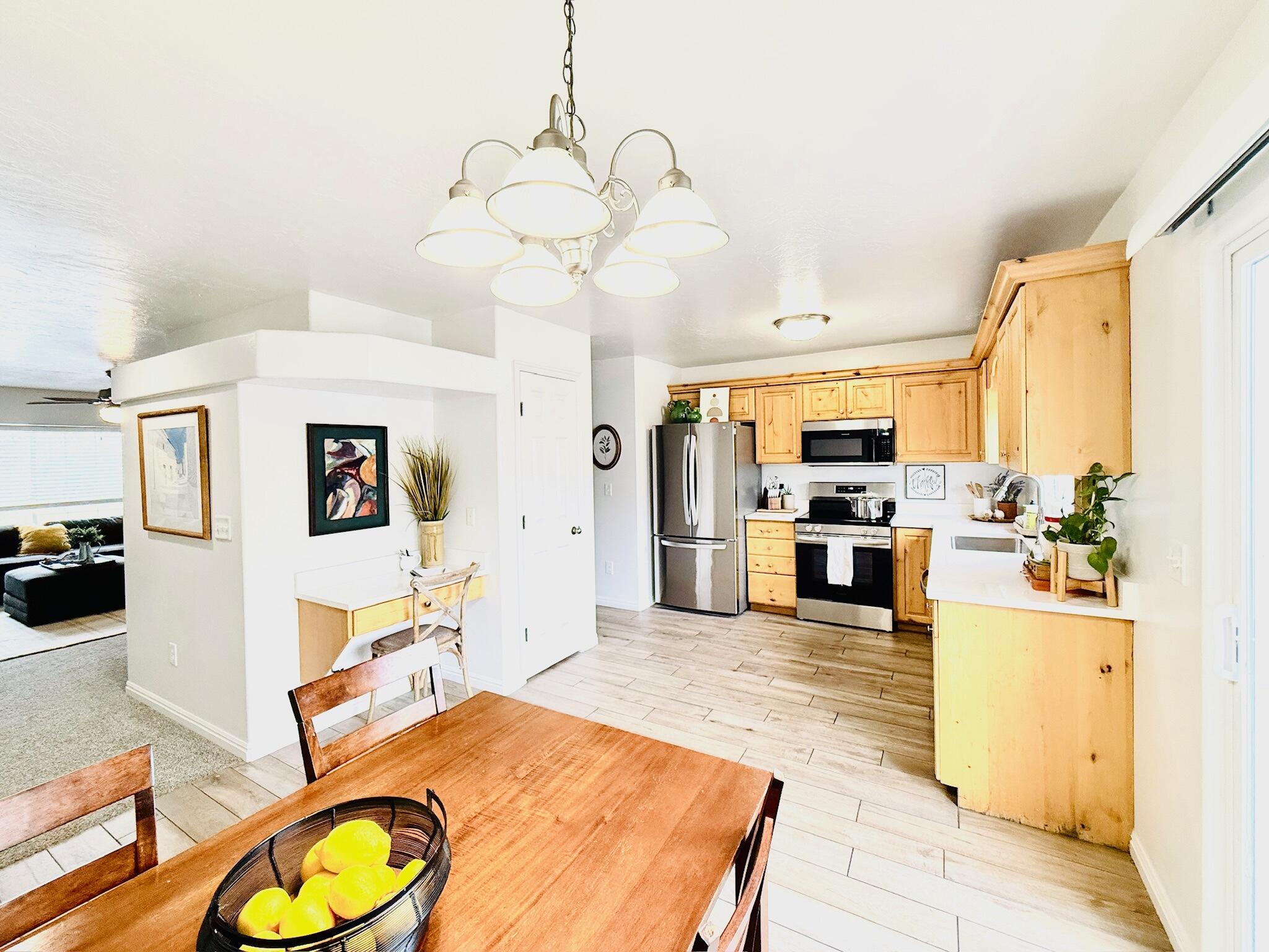 LEXINGTON HILLS TOWNHOMES - Residential