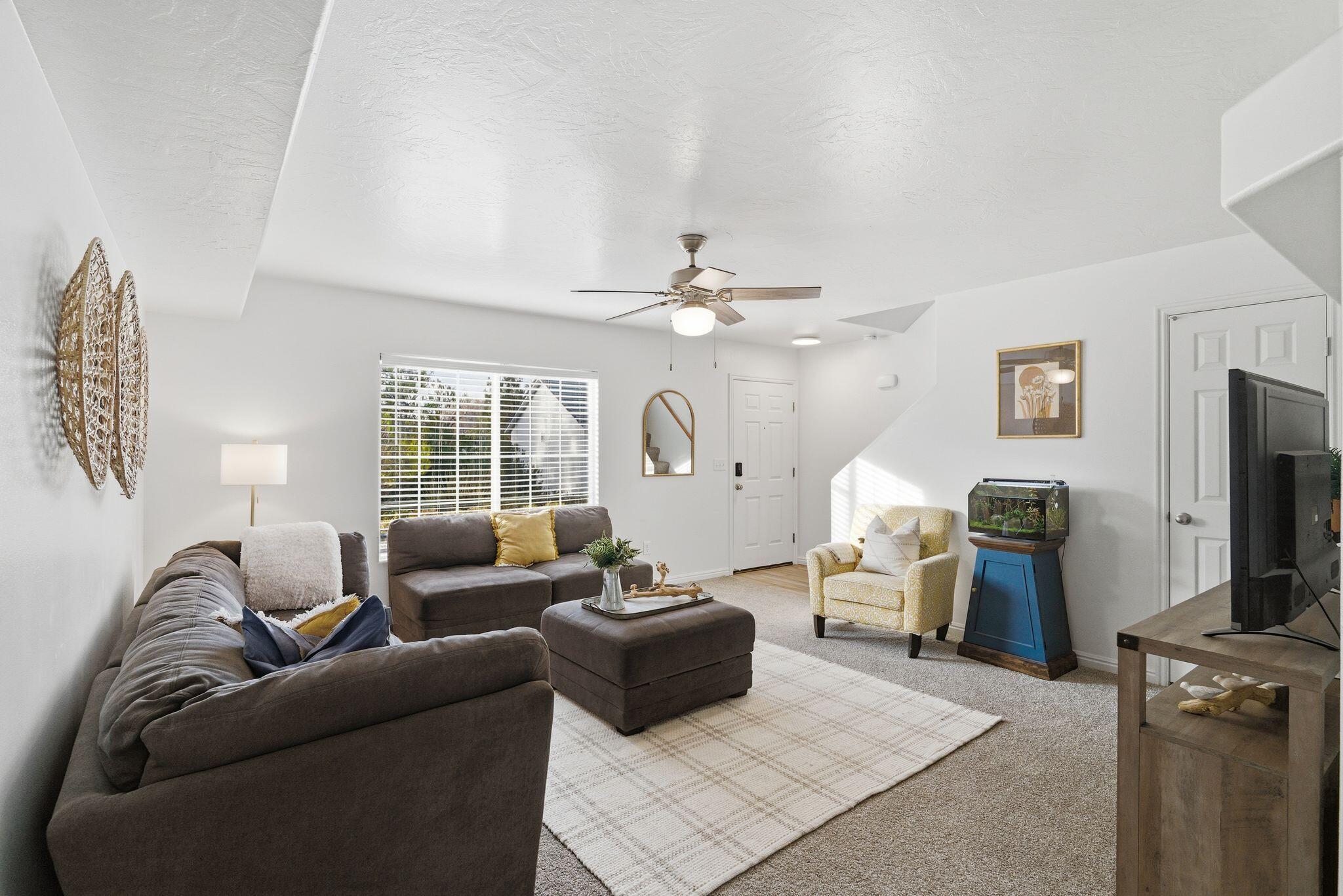 LEXINGTON HILLS TOWNHOMES - Residential