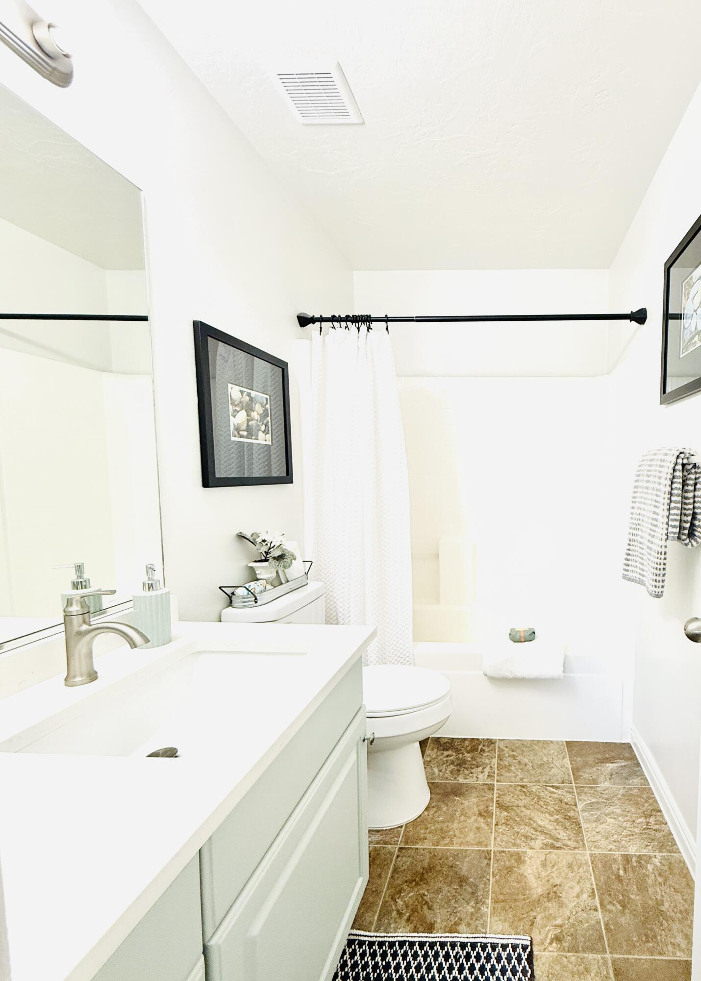 LEXINGTON HILLS TOWNHOMES - Residential